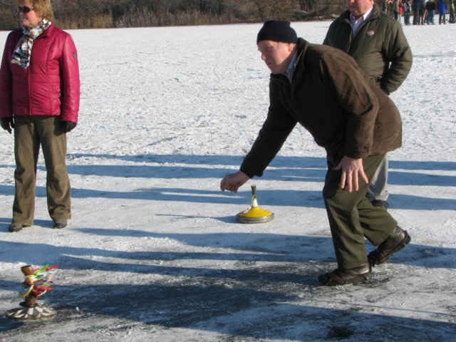 eisstockschiessen17012009_5927.jpg