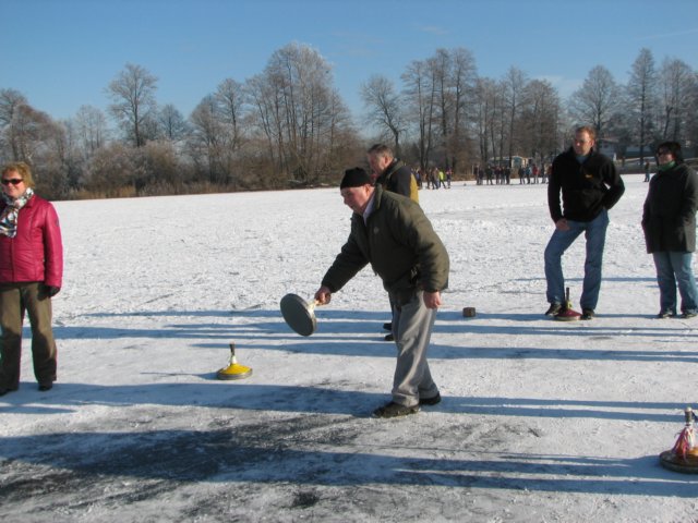 eisstockschiessen17012009_5928.jpg