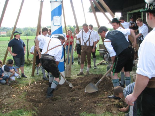 maibaufstellen1_9049.jpg